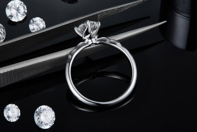 1-carat Luxury And Fashionable Light Luxury Jewelry Silver Ring Set With Top-quality Moissanite, S925 Silver Plated Platinum